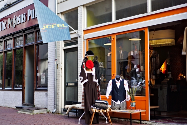 Vernederen Niet modieus partij Jongin Arnhem | Vintage shoppen in Arnhem: Jofel